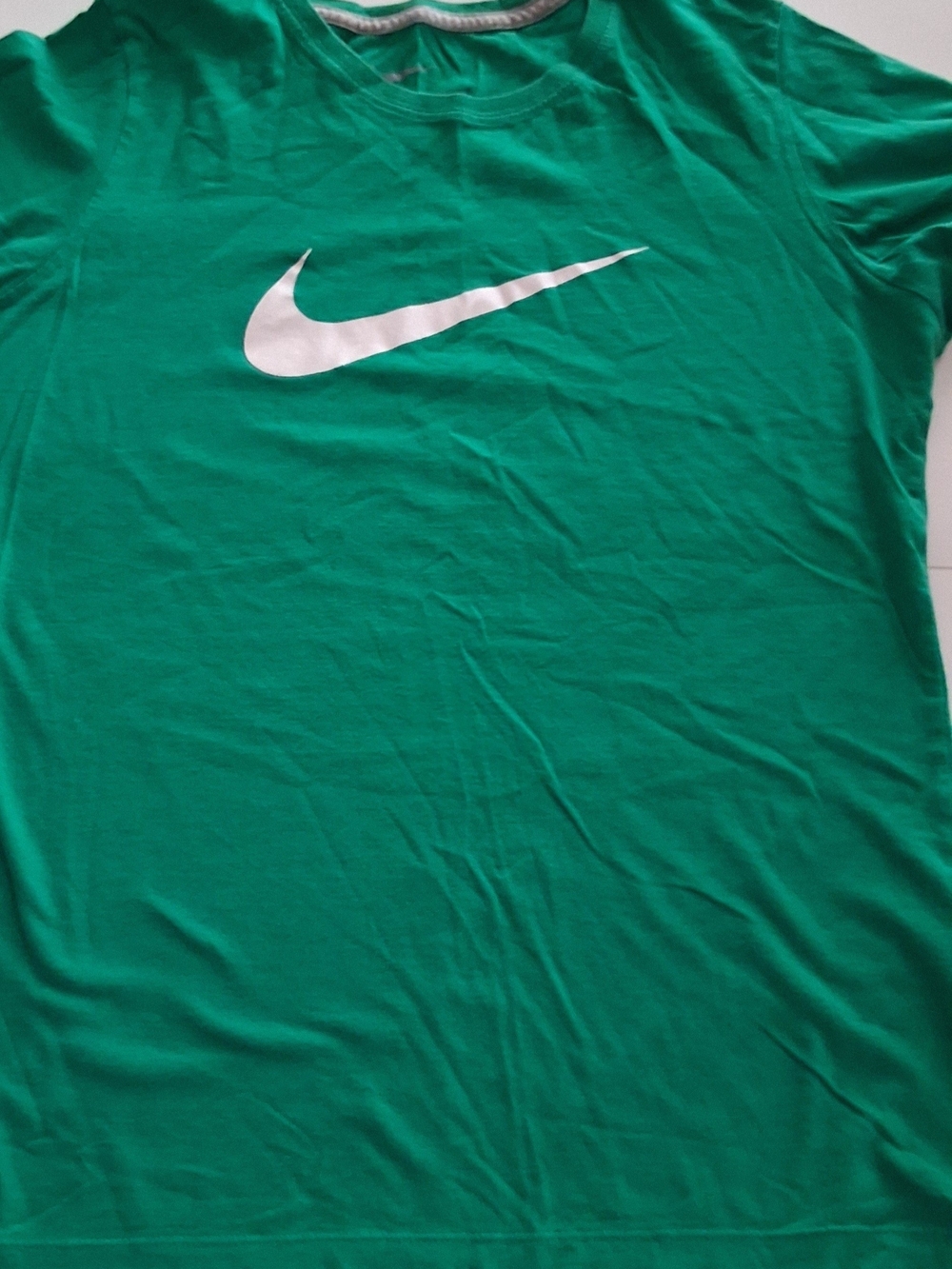 Nike Womens Green Swoosh Logo T-Shirt. Size L